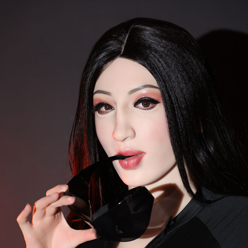 女装 シリコン マスク カーダシアン